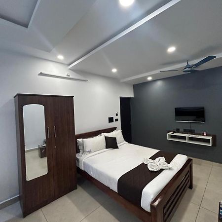 The Ocean Grand Hotel Puducherry Buitenkant foto