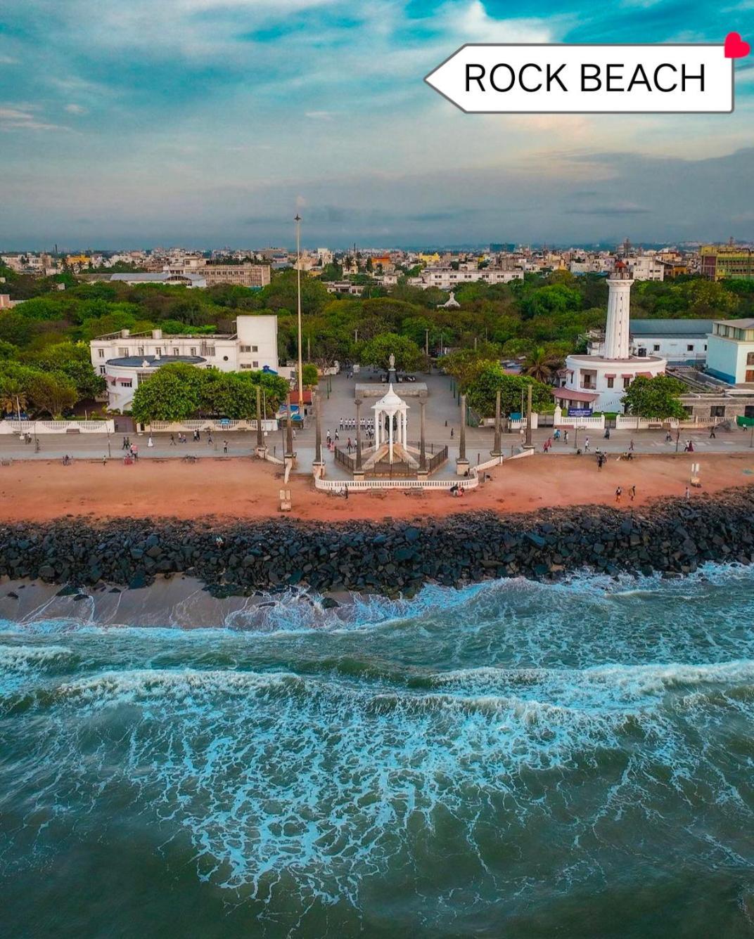The Ocean Grand Hotel Puducherry Buitenkant foto