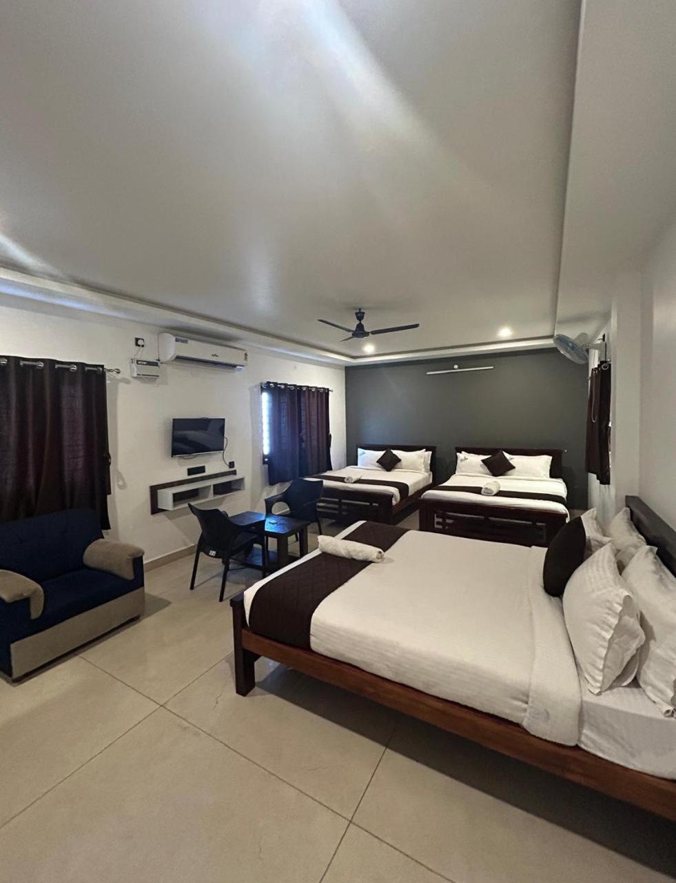 The Ocean Grand Hotel Puducherry Buitenkant foto