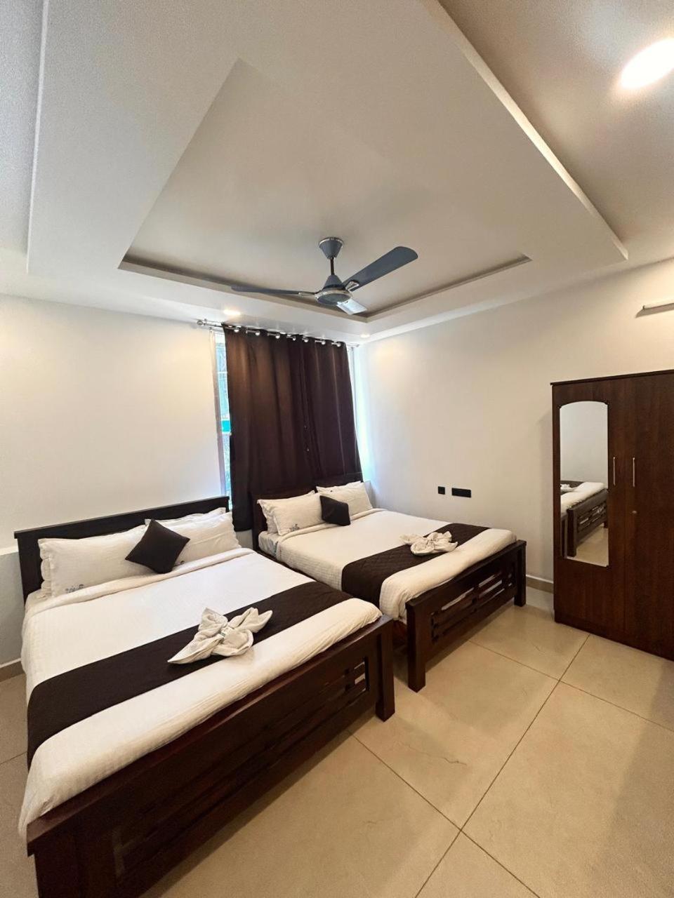 The Ocean Grand Hotel Puducherry Buitenkant foto