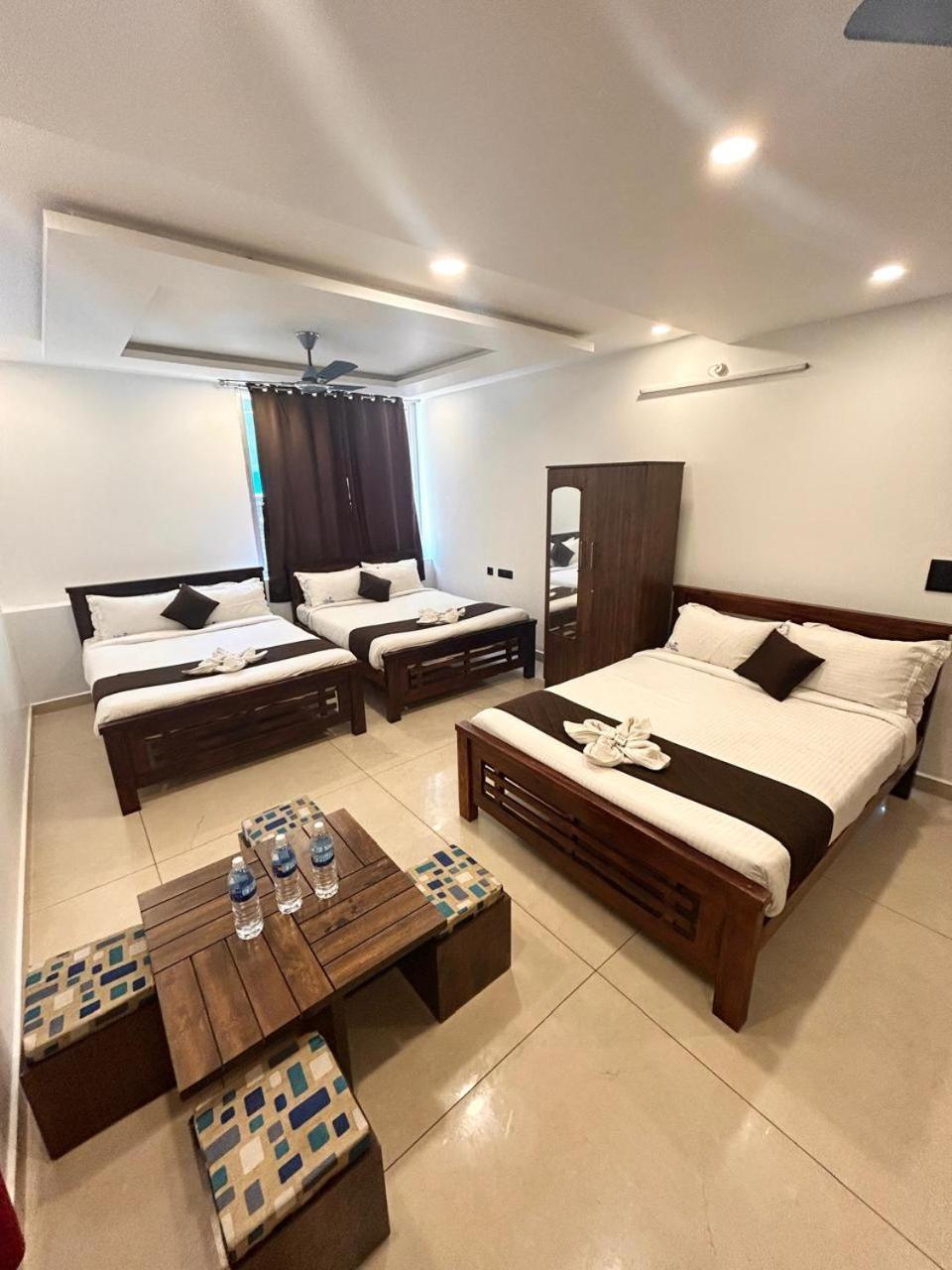 The Ocean Grand Hotel Puducherry Buitenkant foto